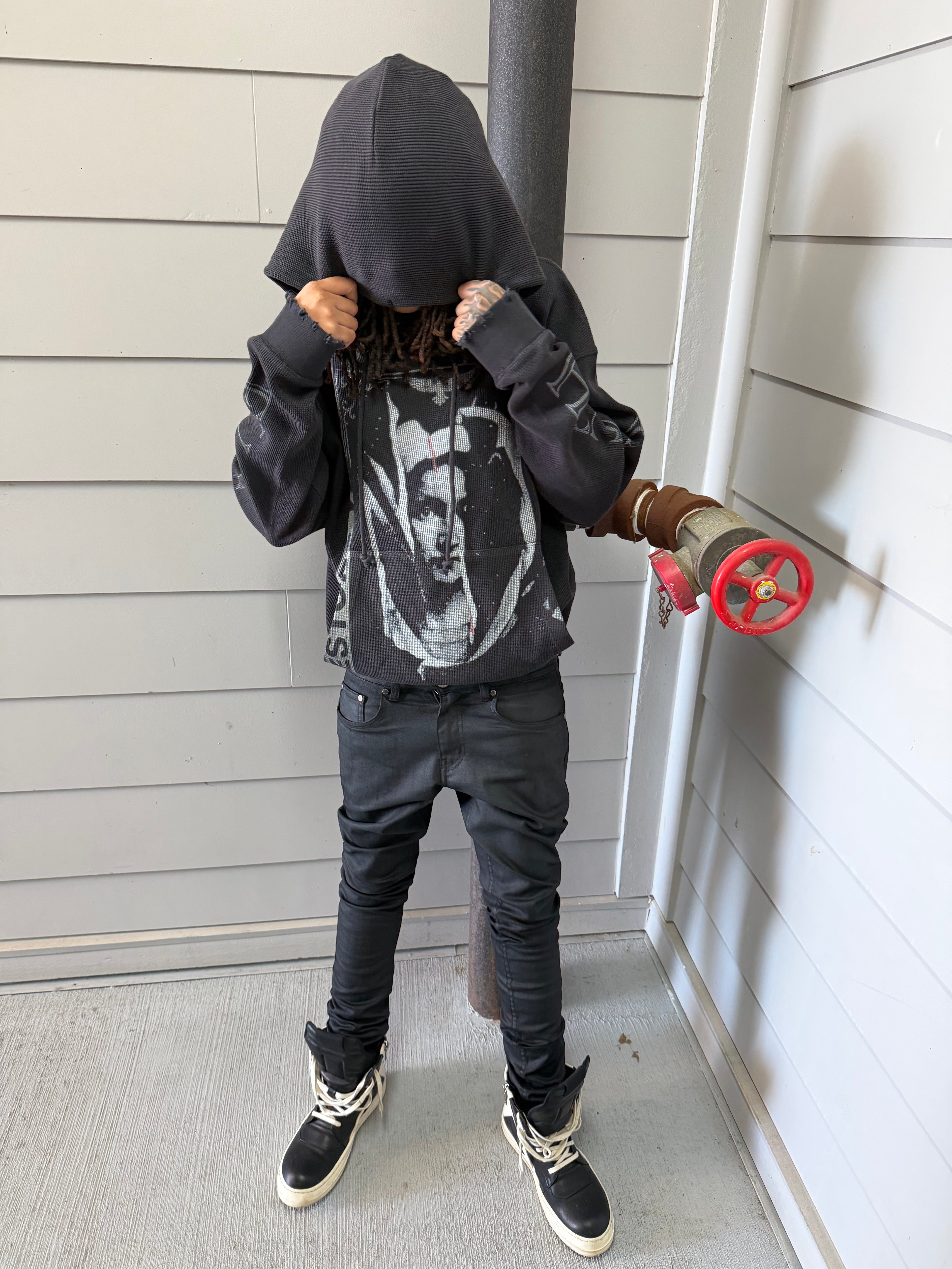 “CBTY” DISTRESSED HOODIE/THERMAL